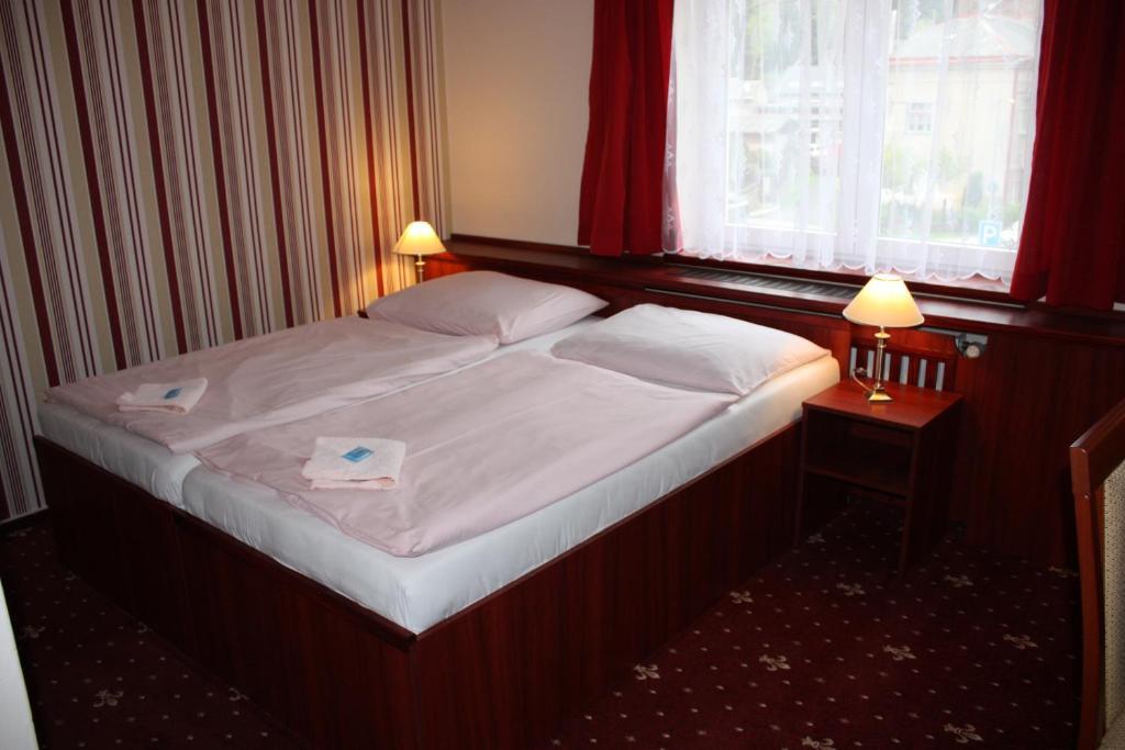 Hotel Hynek Náchod Exterior foto