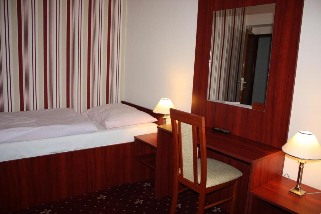 Hotel Hynek Náchod Quarto foto