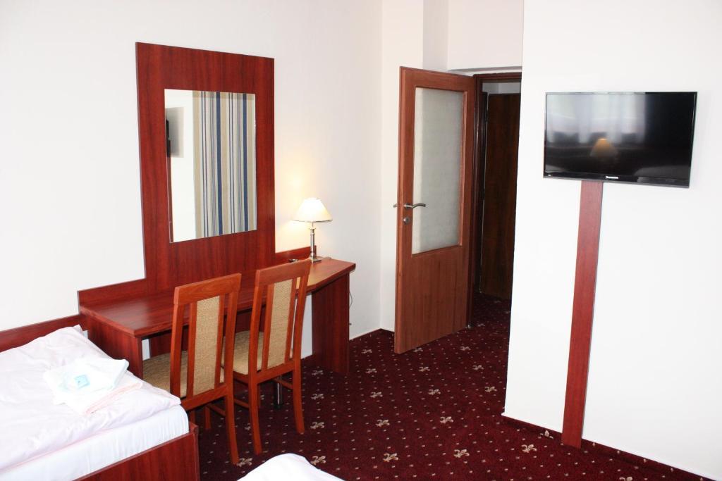Hotel Hynek Náchod Quarto foto