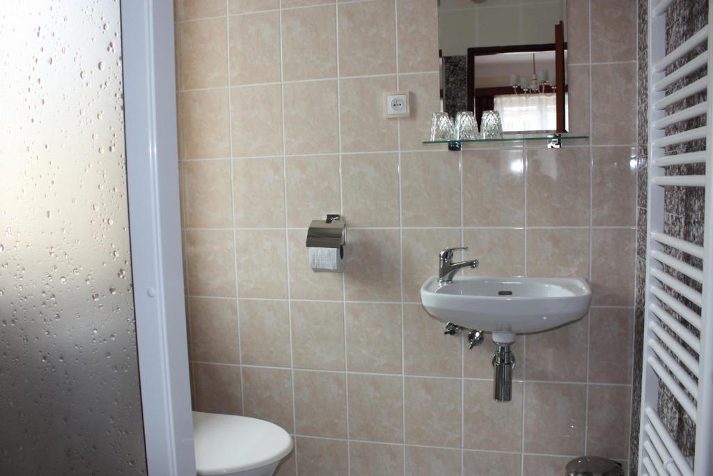 Hotel Hynek Náchod Quarto foto